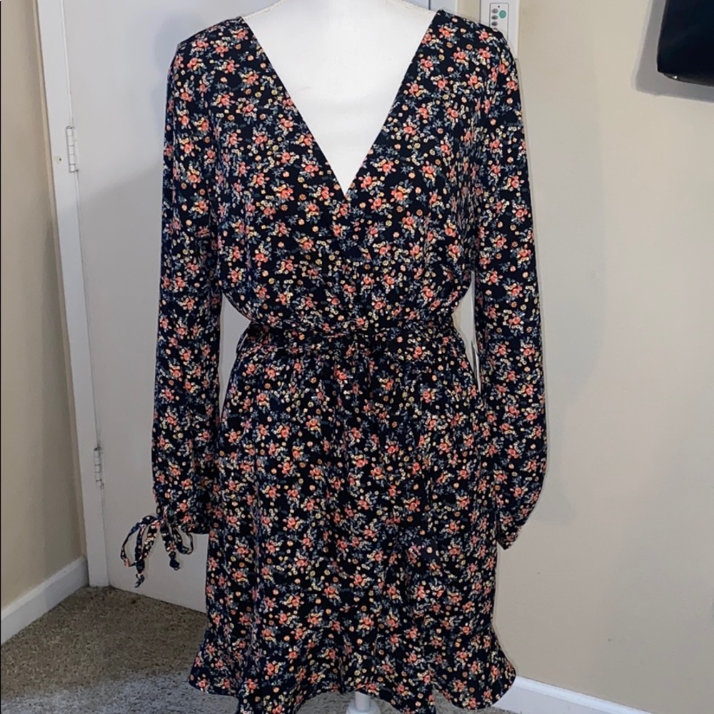 🆕 Purple Snow Floral Dress - Size L